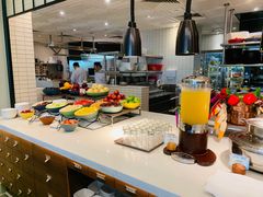 自助取餐区-芊彩餐厅(迪士尼探索家度假酒店)