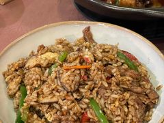 青椒牛柳蛋炒饭-意卡菲·欢乐聚会餐厅(华侨店)