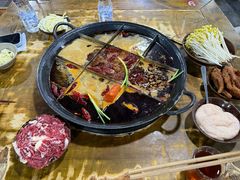 -正南齊北重庆老火锅(光华村直营店)