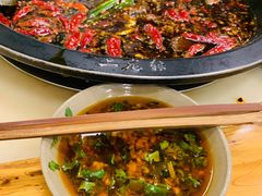 -黄潇洒老火锅(九眼桥宏济巷店)