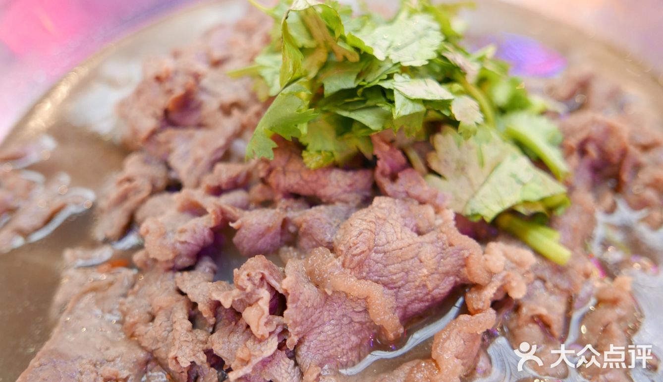 吃着蛮过瘾的。「冷吃辣子鸡」好吃不腻