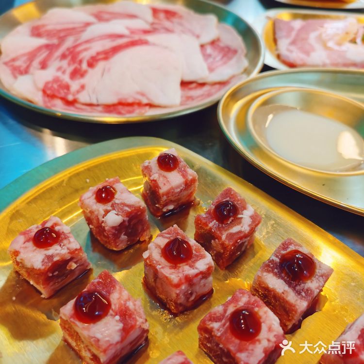 🍣这里的烤肉也太美味了吧