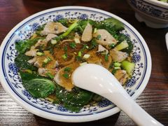 -爆炸头阿姨小四川正宗川味小吃(无任何分店)