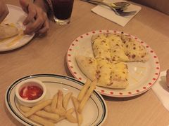-菲滋意式餐厅(富阳东方茂店)