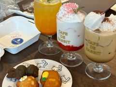 -Café Monson