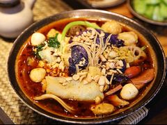 小锅麻辣烫-绿茶餐厅(同成街华联店)