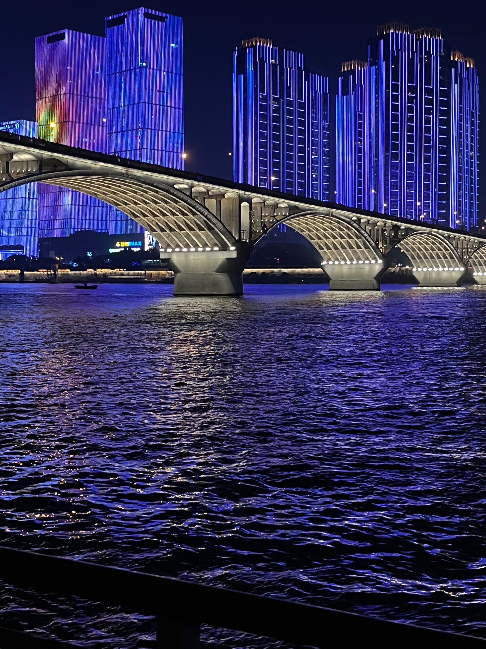 0元玩转这座城吹吹风#江边美景 #带你看夜景