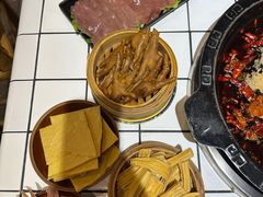 豆皮-卤校长老火锅(杨家坪直营店)