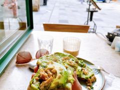 牛油果煮蛋吐司-RAC BAR(安福路店)