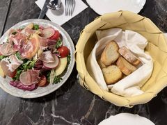 -LESCEDARS  Bistro香柏树(外滩店)