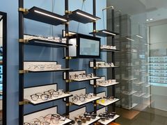 -LensCrafters亮视点·OAKLEY精选(静安嘉里中心店)