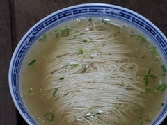 枫镇白汤面底-同得兴 Since·1995 传统苏式面馆(嘉馀坊店)