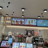 店面相对比较哒，有很多座位