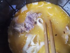 -小蛮椒麻辣烫·麻辣拌(青浦宝龙店)