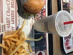 -The Habit Burger Grill 哈比特汉堡(复兴soho店)
