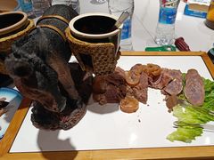 大锅烀带皮驴肉-渔家大院·胶东海鲜·老鲁菜餐厅(德胜店)