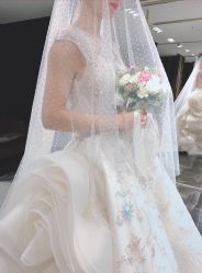 点击看大图 -GRACE KELLY婚纱与礼服(北京店)