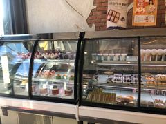 面包甜点陈列柜-金凤成祥(草桥店)