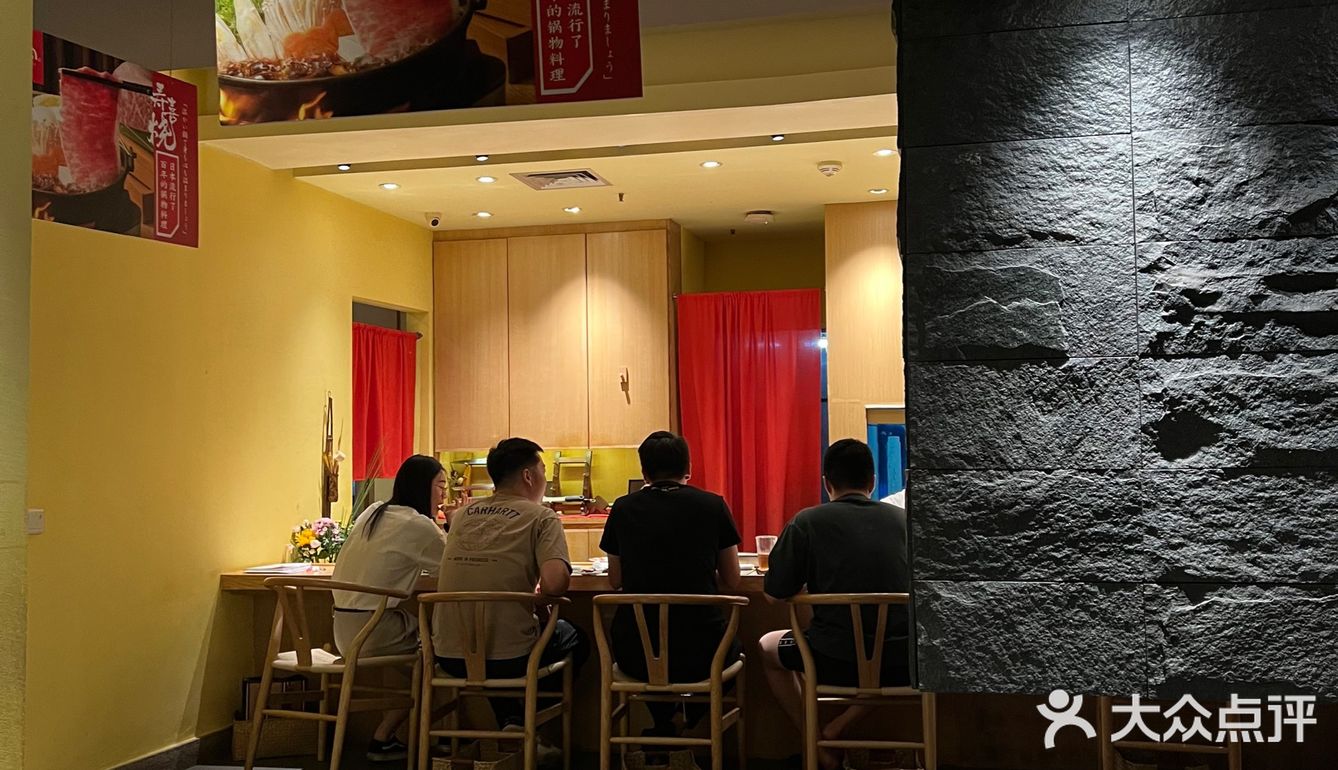 打卡必吃榜|隐藏在体育西10年经典老品牌换新菜单依旧人气高涨