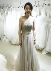 -Flora婚纱礼服定制租赁店