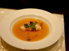 龙虾浓汤-广州四季酒店·佰鲜汇·现代法餐