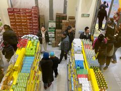 -咻啵翔翔零食基地(万达广场店)