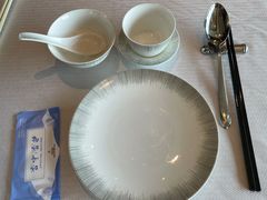 餐具摆设-夏宫中餐厅(静安香格里拉店)