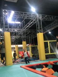 -蹦贝运动中心·蹦床·攀岩·闯关(龙岗店)