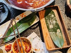 -鹿鸣山草本茶香火锅(园西路店)