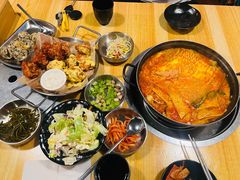 -源味屋韩式火锅&炸鸡(鼎城当代商城店)