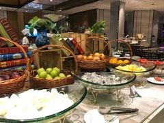 -飨食汇全日制餐厅·昆山皇冠假日酒店(九方店)
