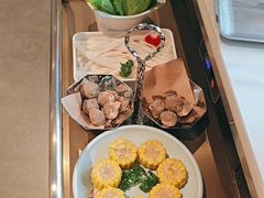 -左庭右院鲜牛肉火锅(金山万达店)