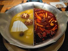 -湊湊火锅·茶憩(南京东路悦荟店)