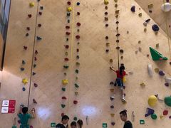 -ROCKPLUS攀岩馆(环宇城店)