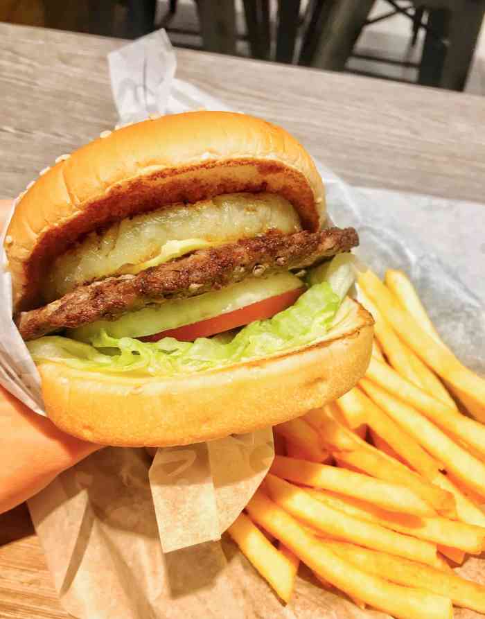 卡乐星(杭州工联cc店)-"喜欢店里的大薯条,的确是美式的感觉,量大.