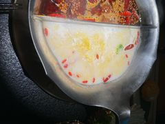 -湊湊火锅·茶憩(南京东路悦荟店)