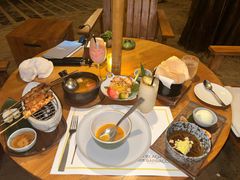 -三亚艾迪逊酒店·海滩烧烤 BARBACOA·现场乐队·浪漫晚餐·烧烤海鲜