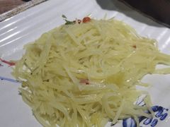 -三湘四水正宗湘菜(君峰路店)