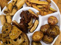 -老鼎万春卤菜(鹭湖宫8区店)