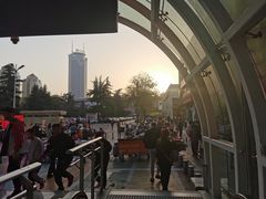 -体育场(地铁站)