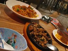-玛格萝妮(汇智国际商业中心店)