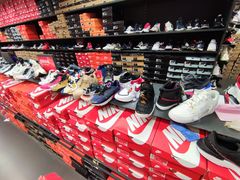 -法雅体育工厂店(皂君庙路店)