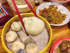 -冶建镜子·老南昌大排档·江西虾王(总店)