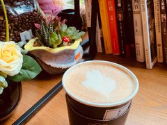 咖啡拿铁-街角 T·COFFEE 融合料理·BISTRO(车公庙店)