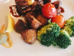 碳烤肉眼牛排及秘制牛排汁-WOLFGANG PUCK KITCHEN & BAR(迪士尼小镇店)