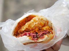 腊汁肉蛋菜夹馍-老马家马蓉蛋菜夹馍·腊牛肉夹馍(回民街店)