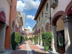 -佛罗伦萨小镇广佛名品奥特莱斯(疏港路店)