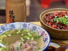 -有红鸡毛店·砂锅菜(抚琴夜市店)