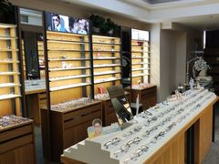 -优医视平价眼镜超市蔡司依视路折扣(小马厂店)