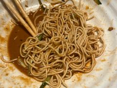 -肥肥虾庄·金牌油焖大虾(汉街SKP店)